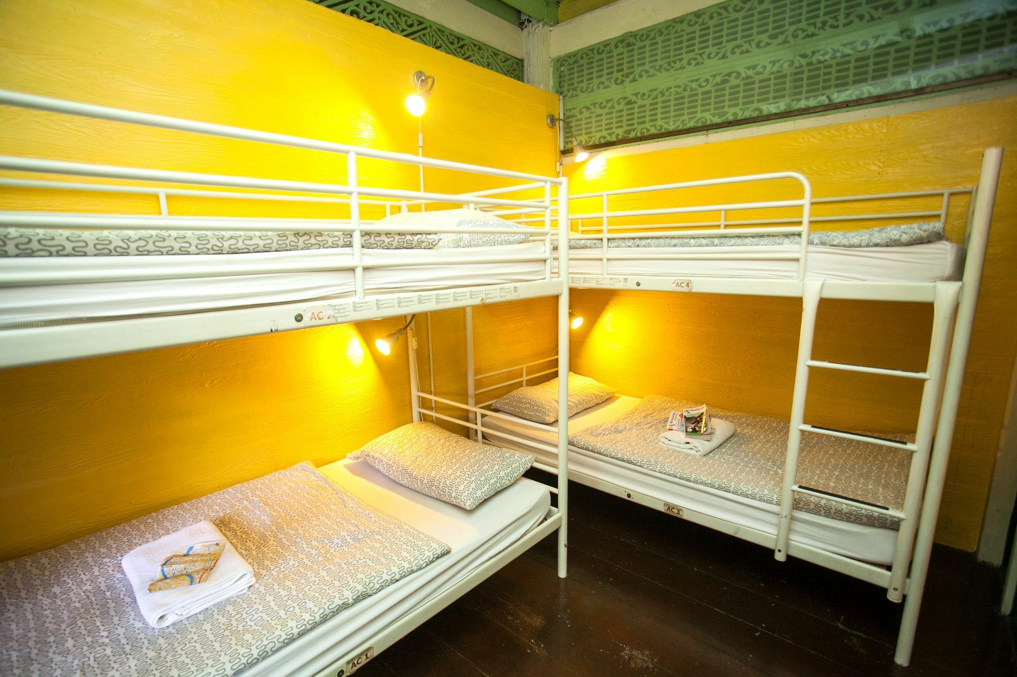 Laksameenarai Guesthouse - Hostel/Backpacker Accommodation Bangkok Exteriér fotografie
